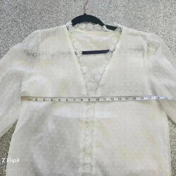 Womens nwot long sleevev neck blouse - Picture 3 of 6